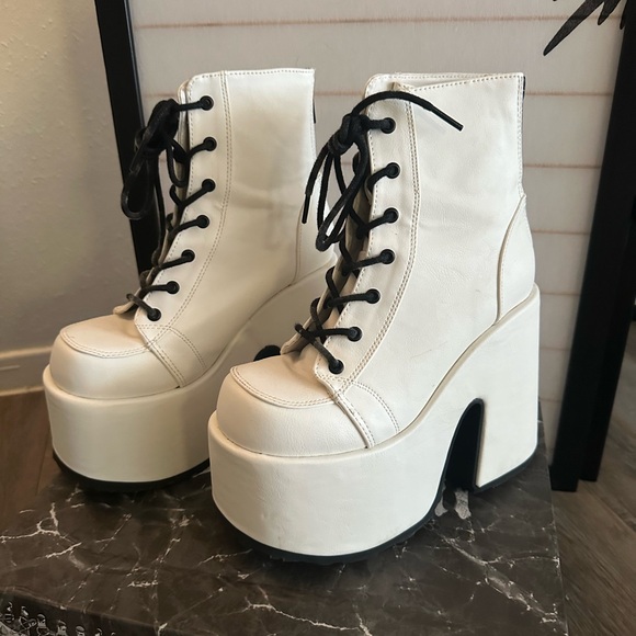 White Demonia Dollskill Rave Boots - Picture 2 of 2